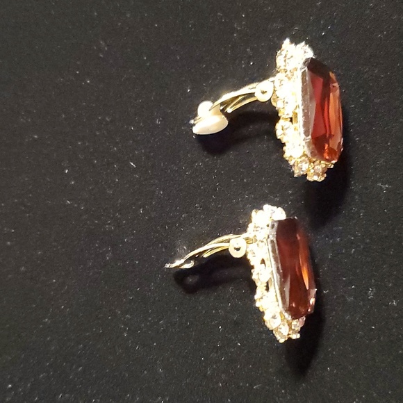 Amethyst Like Vintage Clip On Earrings - Picture 4 of 7